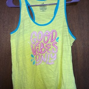 #62 Womens tank size med 8-10